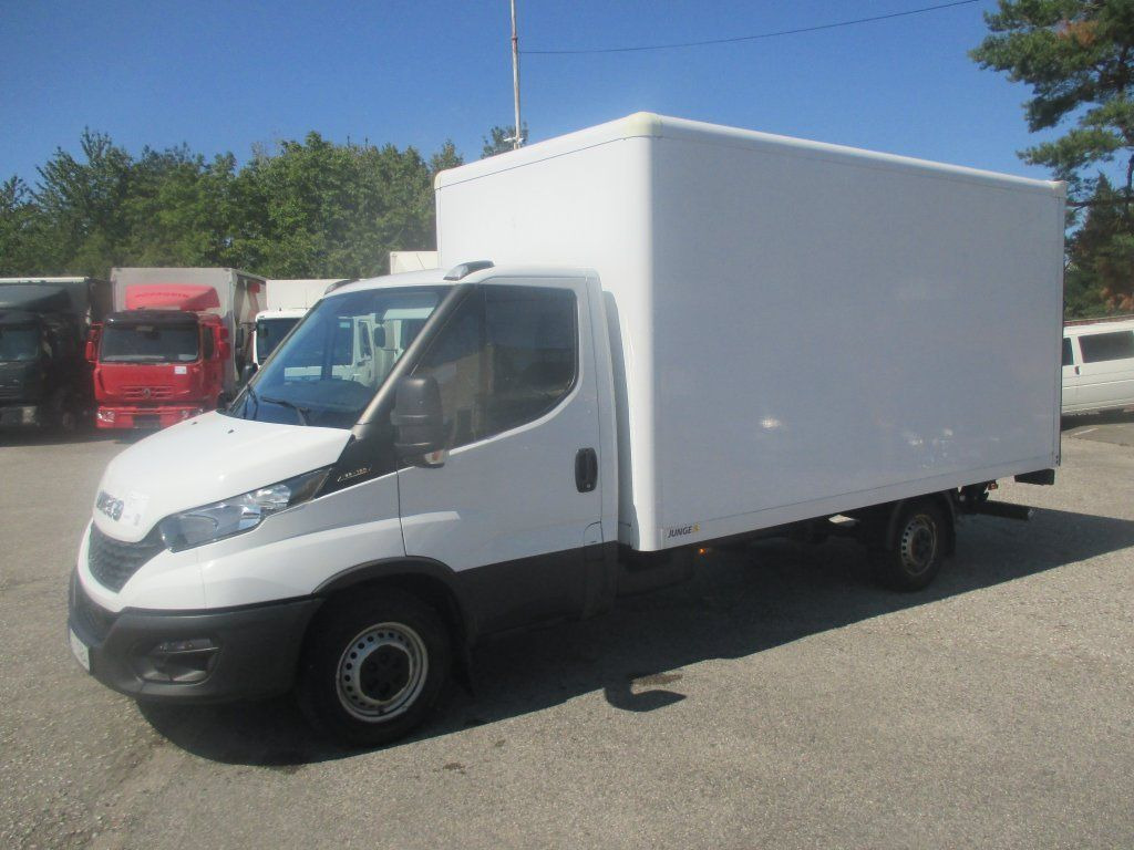 Iveco Daily 35S16 - Krovininis mikroautobusas: foto 1 Iveco Daily 35S16 - Krovininis mikroautobusas: foto 1