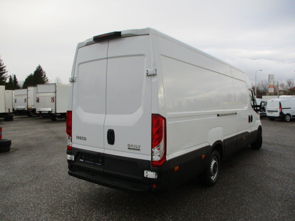 Iveco Daily 35S16 Hi Matic - Krovininis mikroautobusas: foto 3 Iveco Daily 35S16 Hi Matic - Krovininis mikroautobusas: foto 3