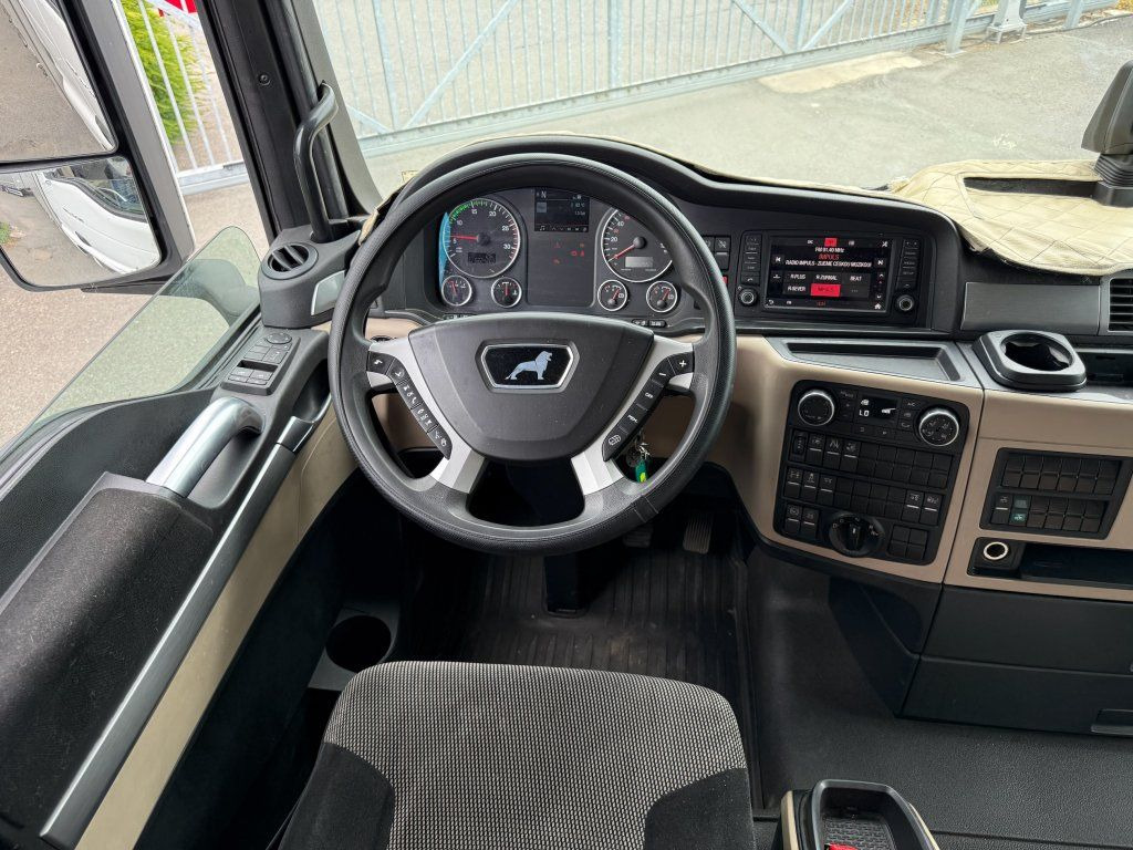 MAN TGX24.510 EURO 6 6x2 + Wecon - Tentinis sunkvežimis: foto 5 MAN TGX24.510 EURO 6 6x2 + Wecon - Tentinis sunkvežimis: foto 5