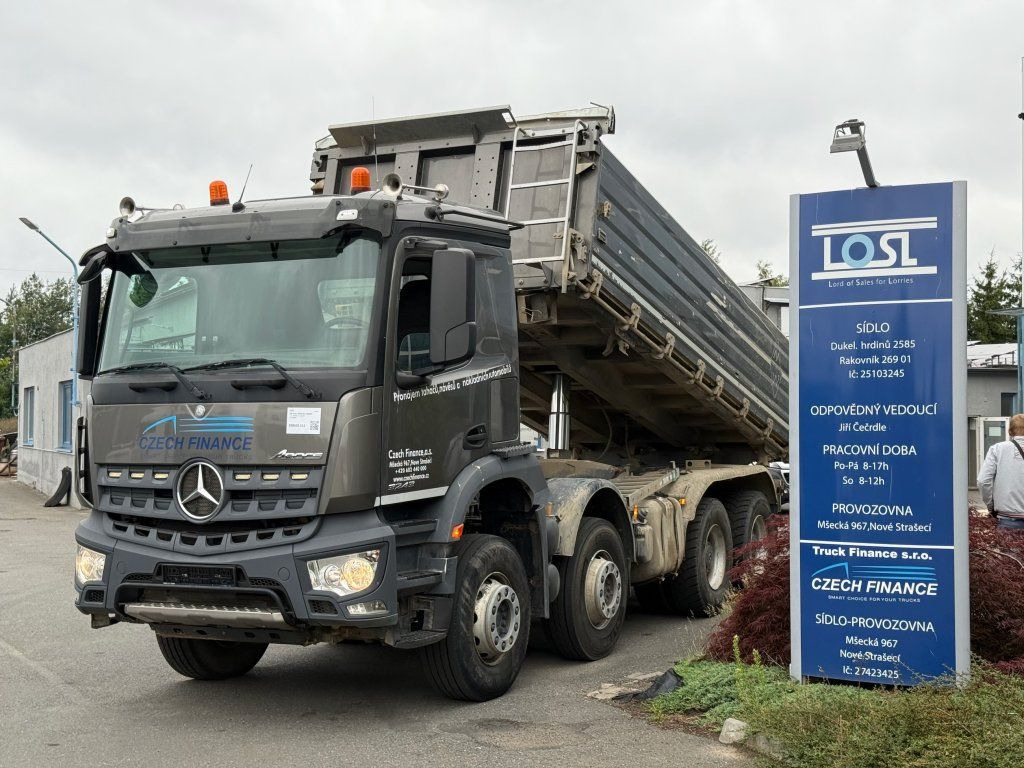 Mercedes-Benz 3243 Arocs 8x4 S3 Euro 6 - Savivartis sunkvežimis: foto 1 Mercedes-Benz 3243 Arocs 8x4 S3 Euro 6 - Savivartis sunkvežimis: foto 1
