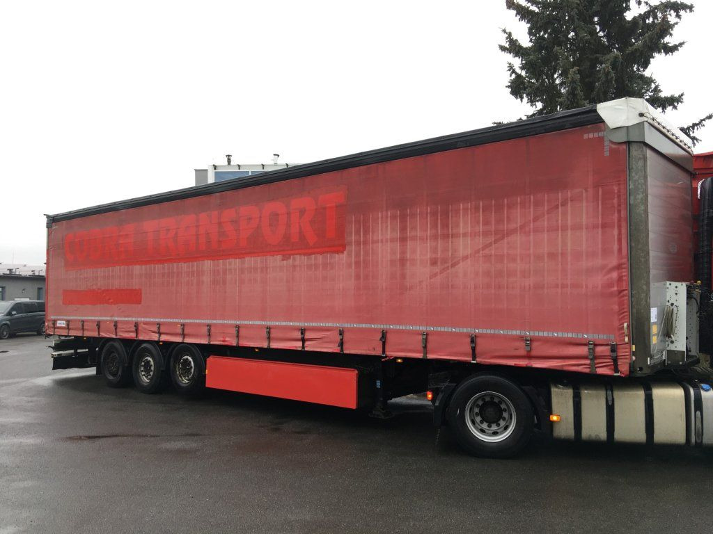Schmitz Cargobull SCB*S3T standard/lifting roof/Hubdach 2,70-2,85m - Tentinė puspriekabė: foto 2 Schmitz Cargobull SCB*S3T standard/lifting roof/Hubdach 2,70-2,85m - Tentinė puspriekabė: foto 2