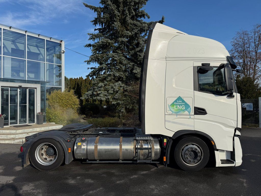Iveco S-Way 460 MEGA/lowdeck LNG EURO 6 New Tacho - Vilkikas: foto 4 Iveco S-Way 460 MEGA/lowdeck LNG EURO 6 New Tacho - Vilkikas: foto 4