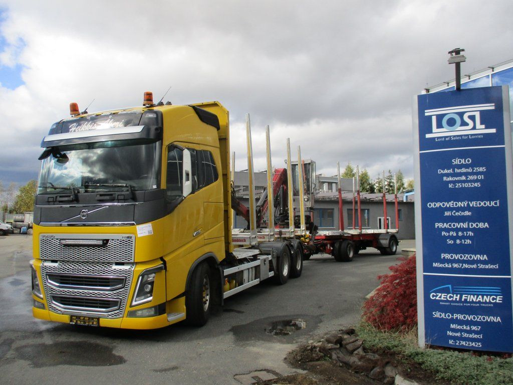 Volvo FH 16 750 6x4 + Fliegl - Miškovežis, Sunkvežimis su kranu: foto 1 Volvo FH 16 750 6x4 + Fliegl - Miškovežis, Sunkvežimis su kranu: foto 1