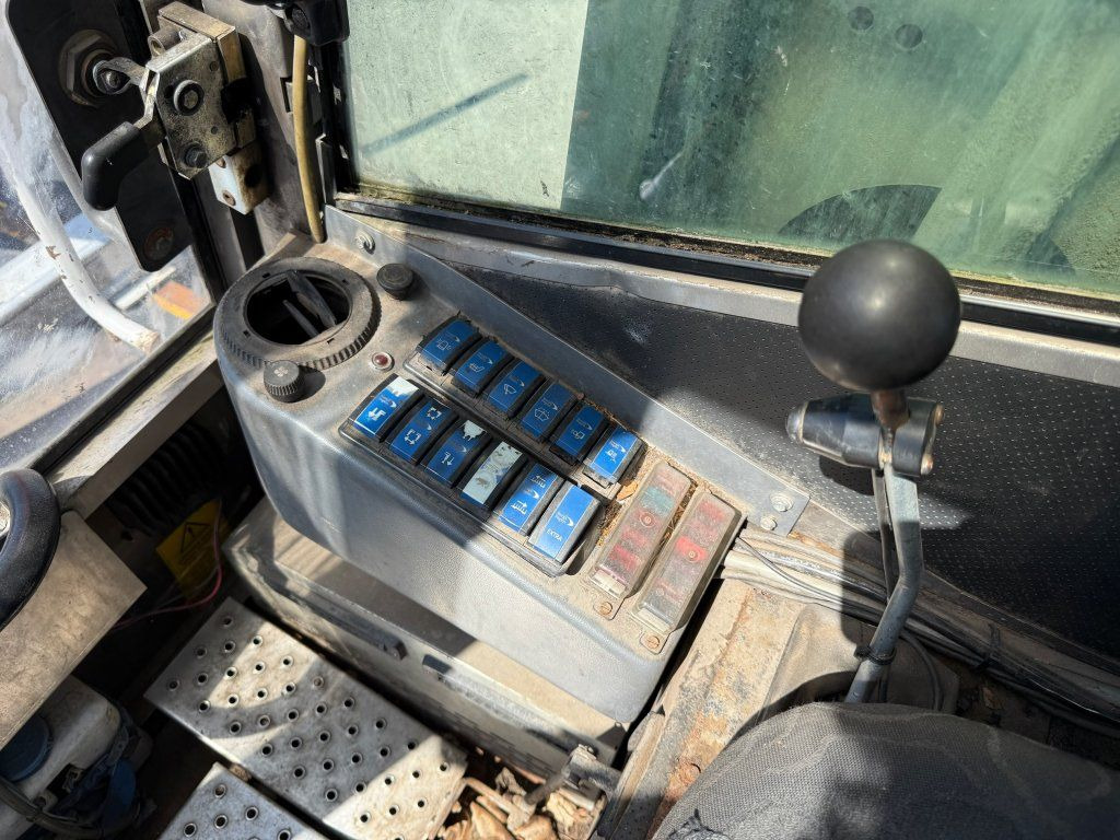 Miškovežis, Sunkvežimis su kranu Volvo FH 16 750 6x4 + Fliegl: foto 10