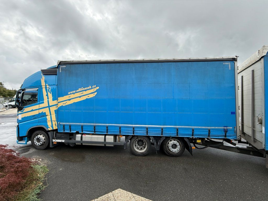 Volvo FH500 6x2 Euro 6 + Schmitz - Tentinis sunkvežimis: foto 5 Volvo FH500 6x2 Euro 6 + Schmitz - Tentinis sunkvežimis: foto 5
