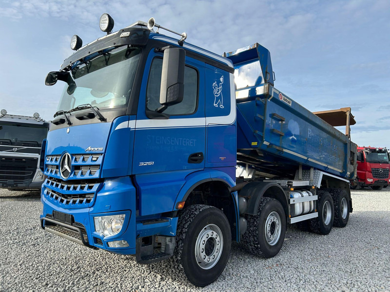 Mercedes-Benz Arocs 3251 8x4 | TULOSSA - Savivartis sunkvežimis: foto 1 Mercedes-Benz Arocs 3251 8x4 | TULOSSA - Savivartis sunkvežimis: foto 1