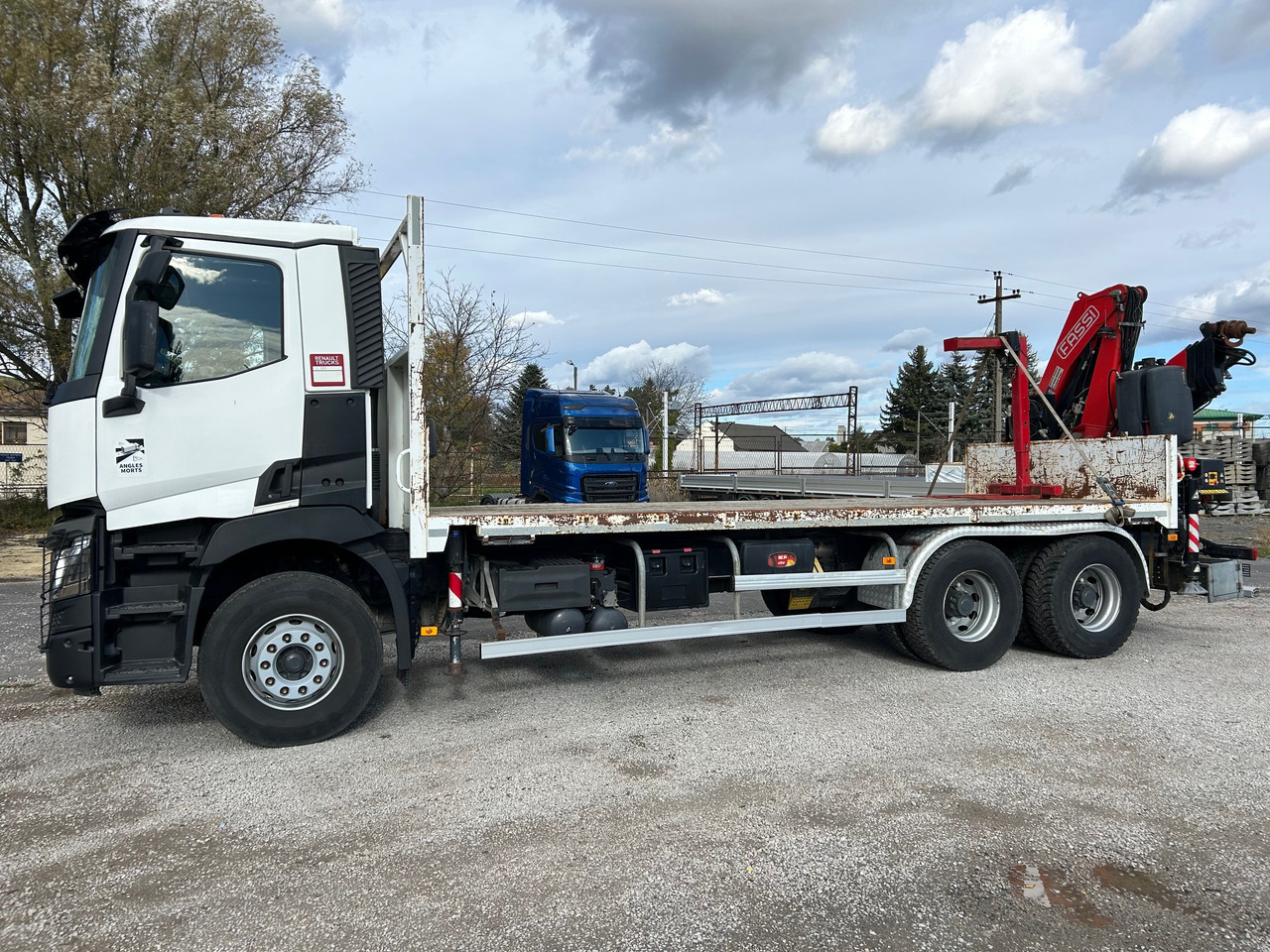 RENAULT C380 6X4 / FASSI F215A + REMOTE / ROTATOR - Sunkvežimis su kranu: foto 2 RENAULT C380 6X4 / FASSI F215A + REMOTE / ROTATOR - Sunkvežimis su kranu: foto 2