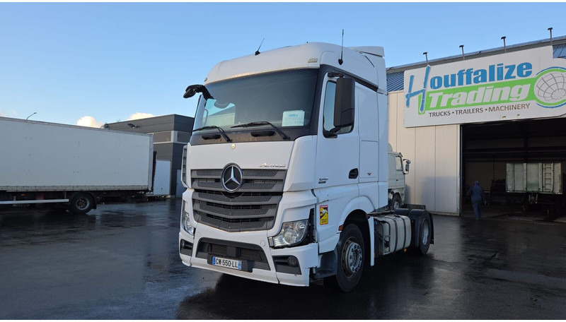 Mercedes-Benz Actros 1845 - Vilkikas: foto 2 Mercedes-Benz Actros 1845 - Vilkikas: foto 2