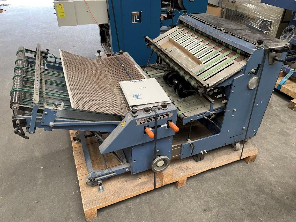DESTA BAS-FSA 700 - combinable pressing unit with vertical stack delivery from 2006 - Lankstymo mašina: foto 4 DESTA BAS-FSA 700 - combinable pressing unit with vertical stack delivery from 2006 - Lankstymo mašina: foto 4