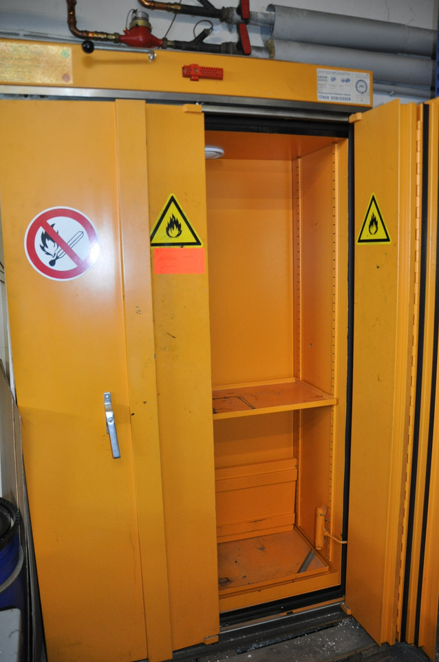 Düperthal hazardous materials cabinet / safety cabinet / fire protection cabinet / laboratory cabinet - Garažo įranga: foto 1 Düperthal hazardous materials cabinet / safety cabinet / fire protection cabinet / laboratory cabinet - Garažo įranga: foto 1