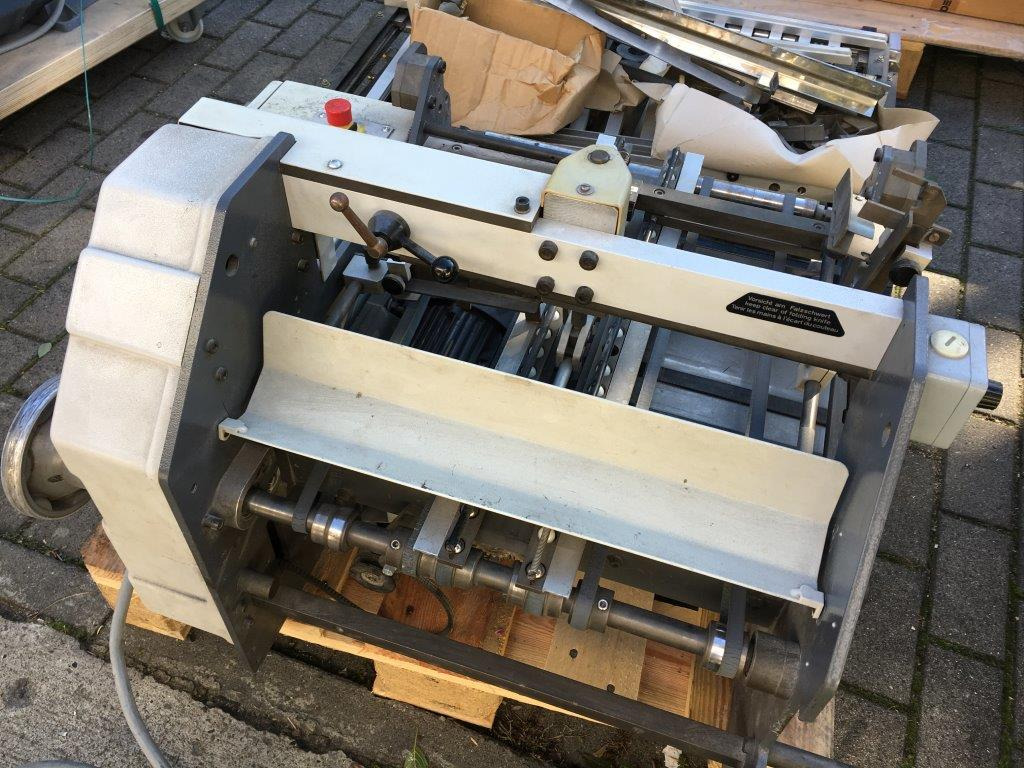 Heidelberg steel KBi 1-36 hook-in cross-fold unit - Lankstymo mašina: foto 4 Heidelberg steel KBi 1-36 hook-in cross-fold unit - Lankstymo mašina: foto 4