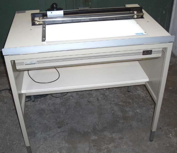 Mega steel cutter 699-2 on light table with waste box - Popieriaus pjaustymo mašina: foto 4 Mega steel cutter 699-2 on light table with waste box - Popieriaus pjaustymo mašina: foto 4