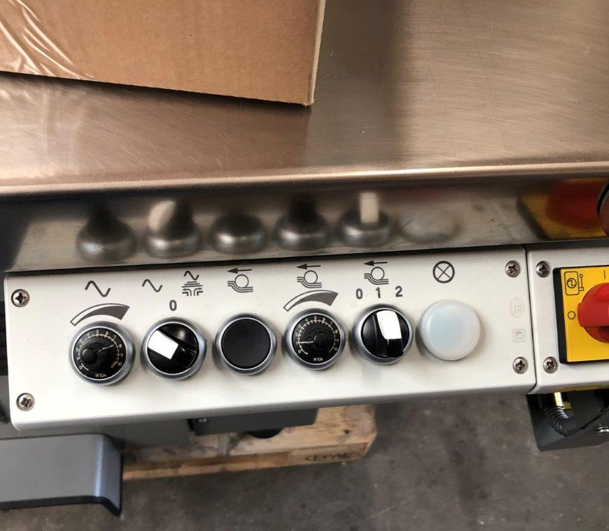 Polar Automatic Jogger RA 4 with Air Discharge Roller - Spausdinimo mašina: foto 4 Polar Automatic Jogger RA 4 with Air Discharge Roller - Spausdinimo mašina: foto 4