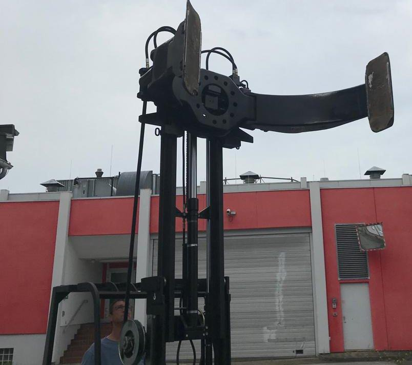 Three-wheel electric front loader Jungheinrich EFG DF 15 with duplex mast and Meyer roller clamp - Elektrinis krautuvas: foto 4 Three-wheel electric front loader Jungheinrich EFG DF 15 with duplex mast and Meyer roller clamp - Elektrinis krautuvas: foto 4