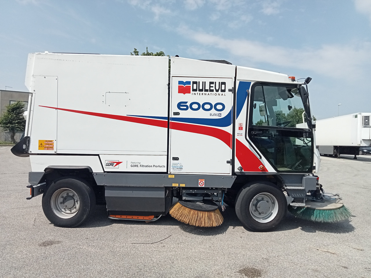 DULEVO 6000 - Gatvių šlavimo mašina: foto 1 DULEVO 6000 - Gatvių šlavimo mašina: foto 1