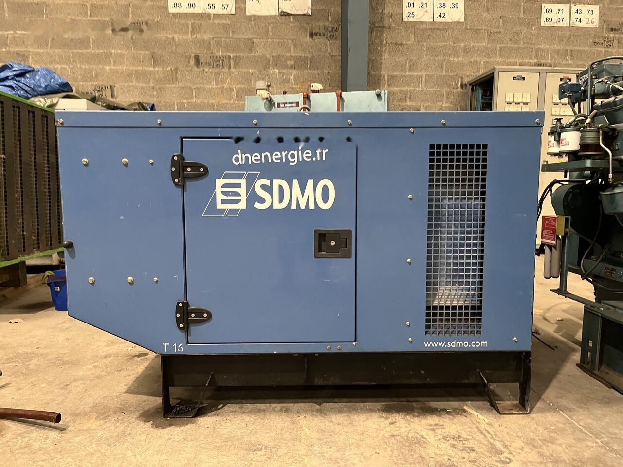 SDMO 16 kVa Mitsubishi diesel - Elektrinis generatorius: foto 1 SDMO 16 kVa Mitsubishi diesel - Elektrinis generatorius: foto 1