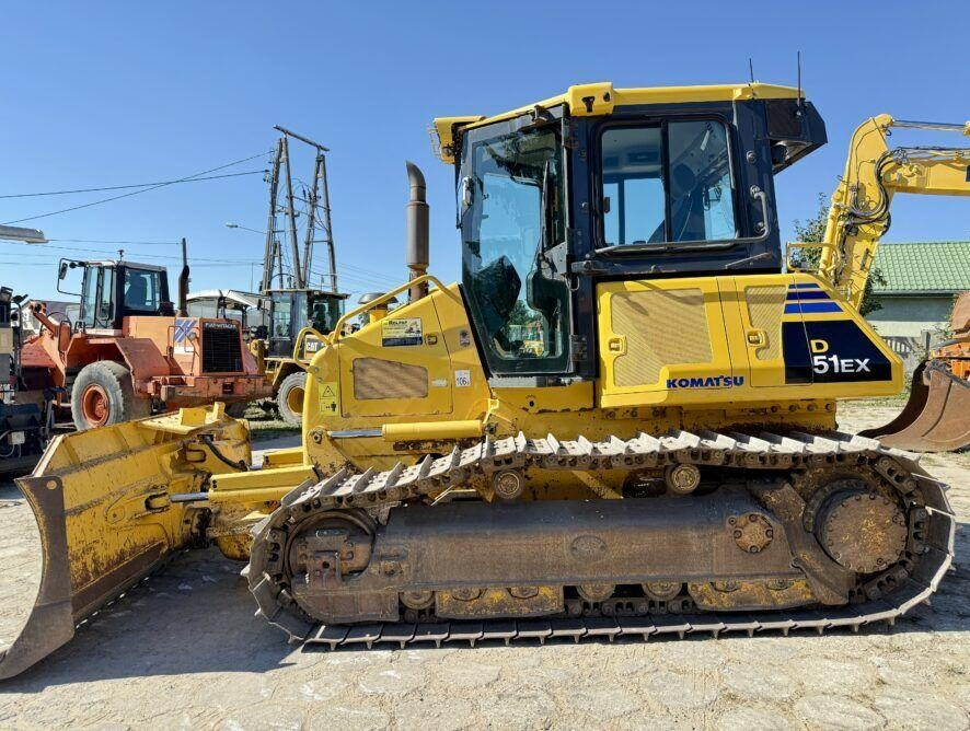 Komatsu D51EX-22 - Buldozeris: foto 1 Komatsu D51EX-22 - Buldozeris: foto 1