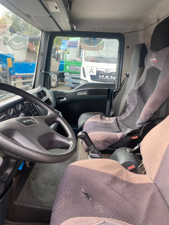 Interior photo 1: Furgonas sunkvežimis MAN TGL 7.180 8.180 Möbelkoffer MAN TGL 7.180 8.180 Möbelkoffer