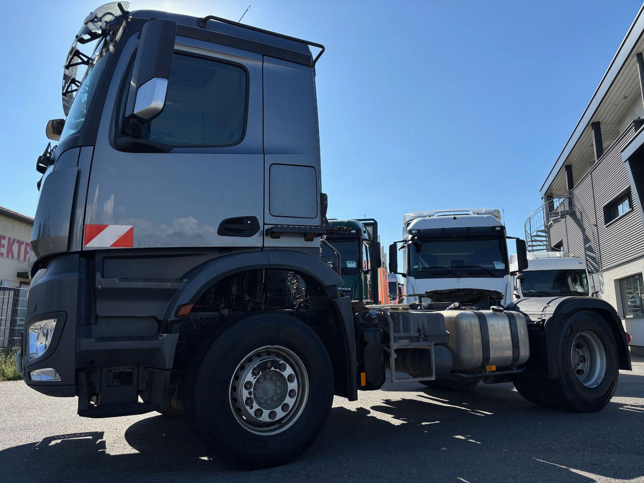 Mercedes-Benz Arocs 1842 Retarder/Kipphyd./Klima - Vilkikas: foto 5 Mercedes-Benz Arocs 1842 Retarder/Kipphyd./Klima - Vilkikas: foto 5