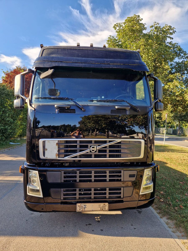 Volvo FH 560 TOP ZUSTAND - Vilkikas: foto 3 Volvo FH 560 TOP ZUSTAND - Vilkikas: foto 3