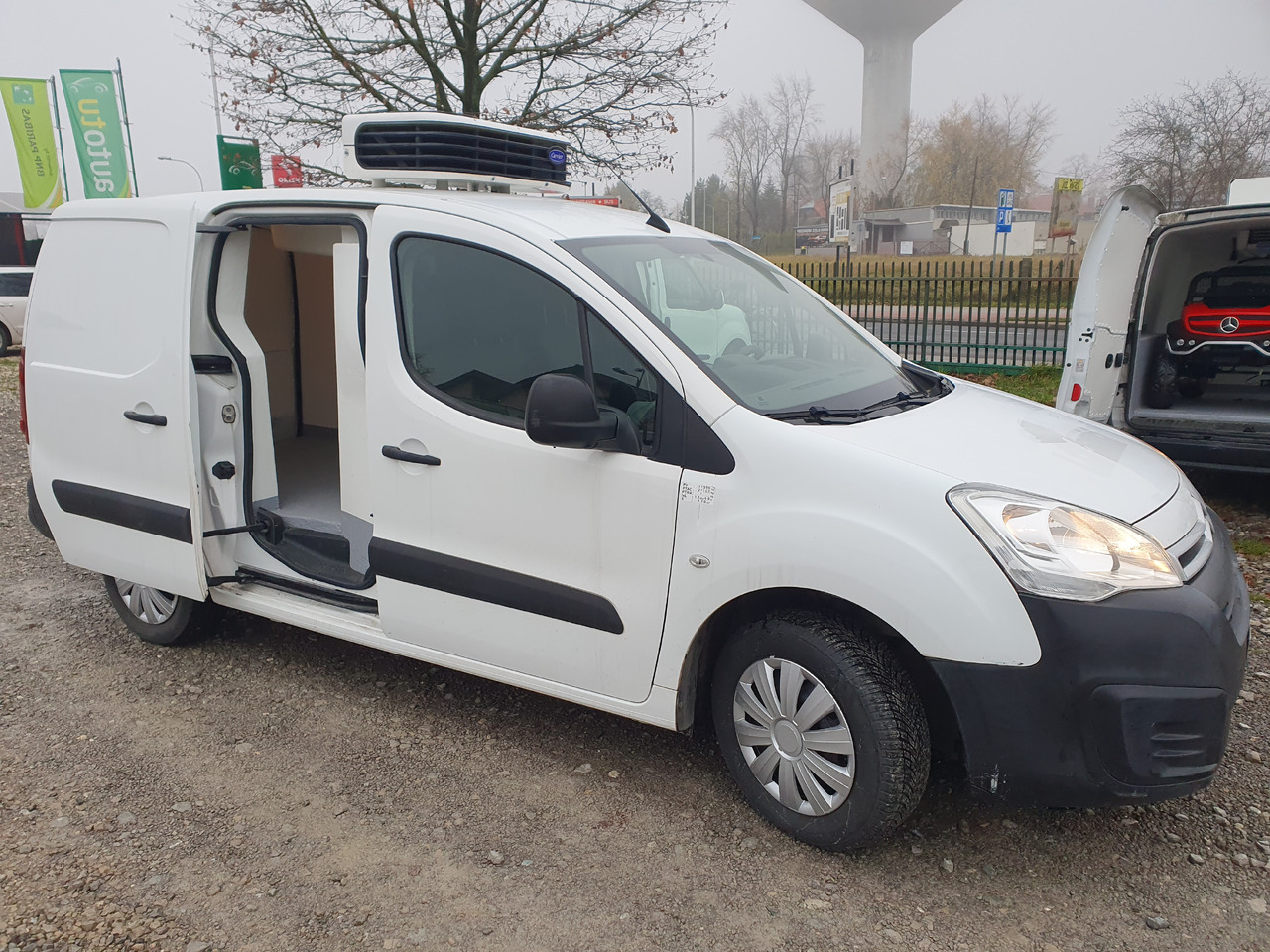 Furgonas šaldytuvas CITROËN Berlingo long chlodnia mroznia carrier  Klima  navi euro6 [ Copy ] [ Copy ]: foto 1