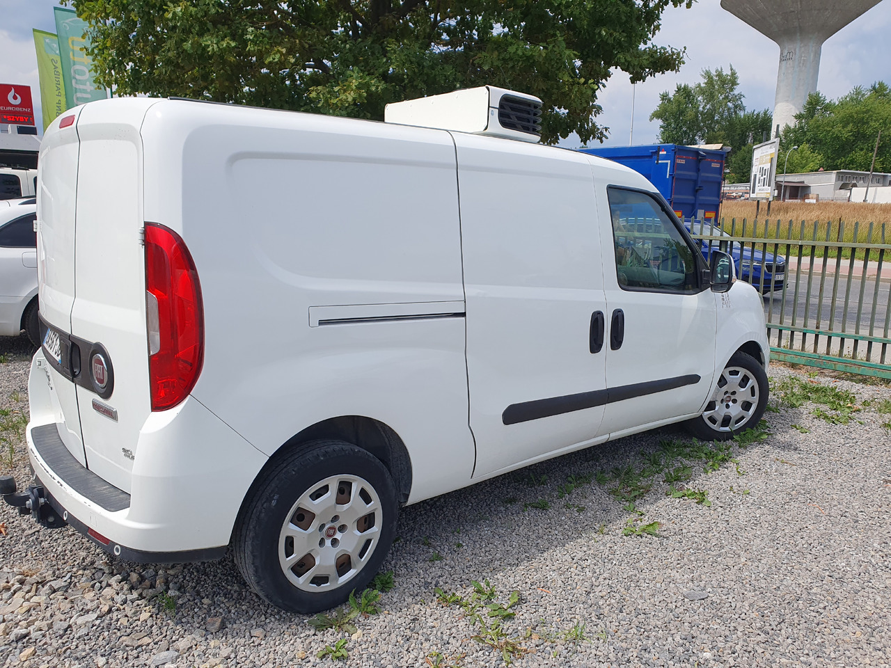 FIAT DOBLO 1.6 LONG CHLODNIA carrier +230v KLIMA EURO6 - Furgonas šaldytuvas: foto 3 FIAT DOBLO 1.6 LONG CHLODNIA carrier +230v KLIMA EURO6 - Furgonas šaldytuvas: foto 3