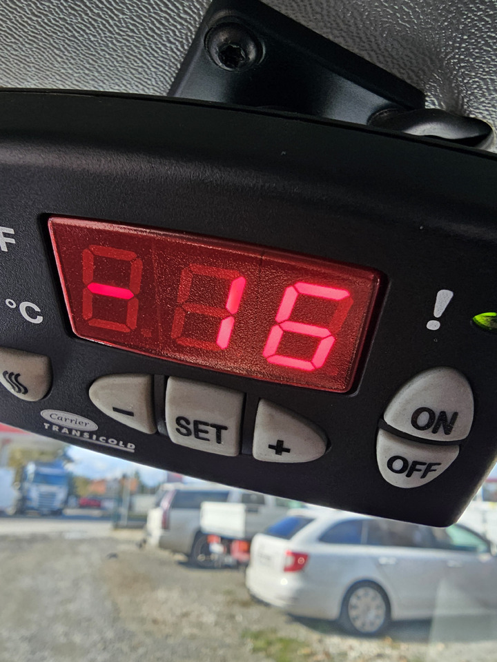 Fiat Doblo chlodnia mroznia carrier +230v - 18 C euro5 - Furgonas šaldytuvas: foto 5 Fiat Doblo chlodnia mroznia carrier +230v - 18 C euro5 - Furgonas šaldytuvas: foto 5