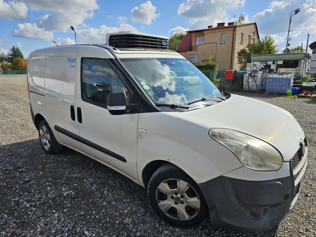 Fiat Doblo chlodnia mroznia carrier +230v - 18 C euro5 - Furgonas šaldytuvas: foto 1 Fiat Doblo chlodnia mroznia carrier +230v - 18 C euro5 - Furgonas šaldytuvas: foto 1