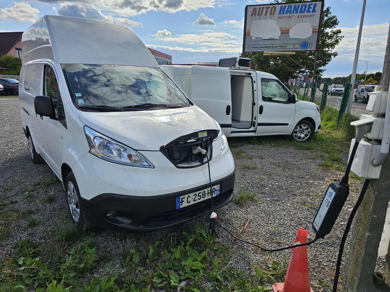 NISSAN E-NV200 ELEKTRYCZNY 40 KV 250 km klima kamera - Mažas furgonas, Elektrinis furgonas: foto 2 NISSAN E-NV200 ELEKTRYCZNY 40 KV 250 km klima kamera - Mažas furgonas, Elektrinis furgonas: foto 2