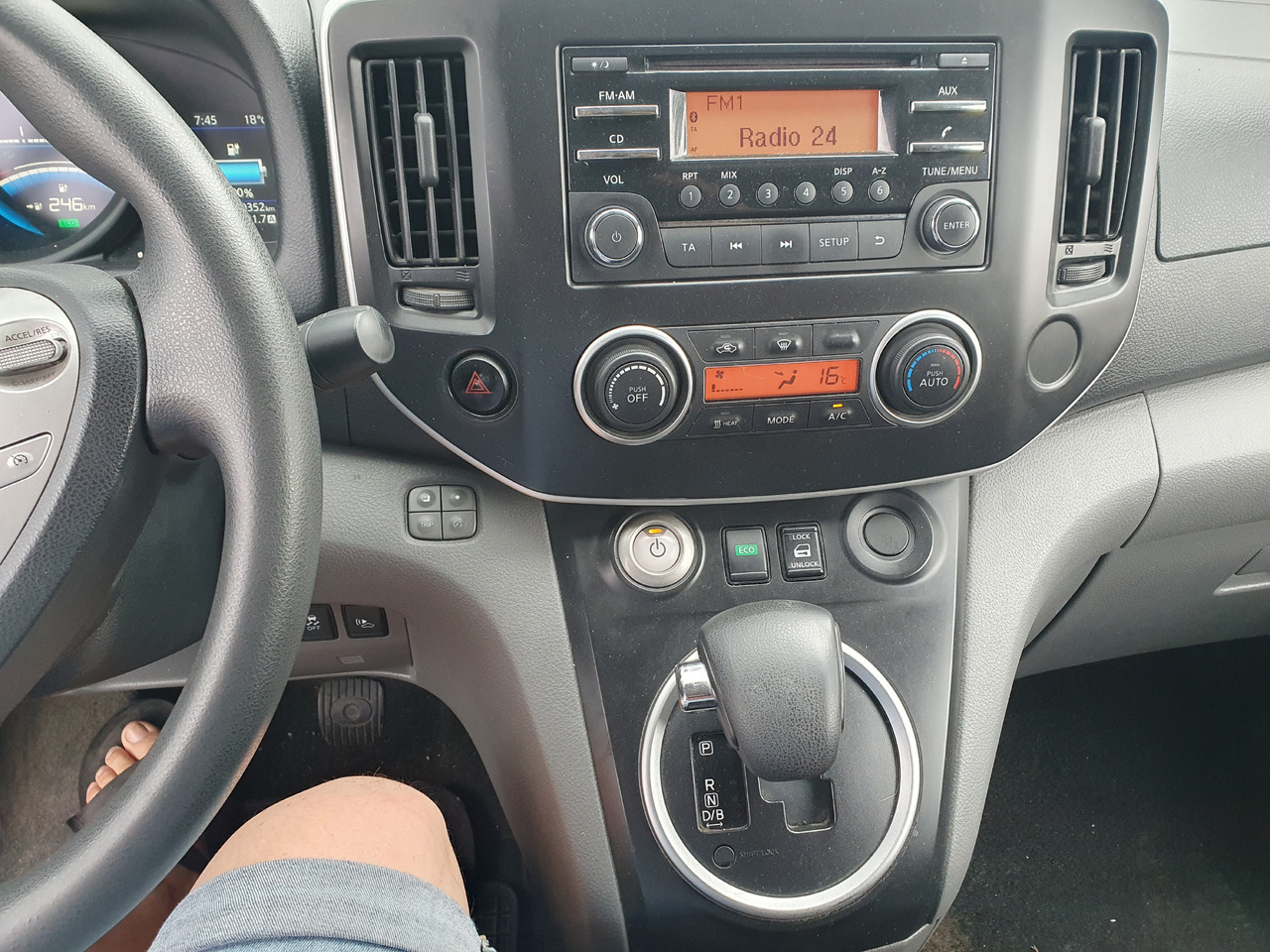 Nissan e-NV200 ELEKTRYK 40 Kwh 250 -300 km klima kamera - Mažas furgonas, Elektrinis furgonas: foto 4 Nissan e-NV200 ELEKTRYK 40 Kwh 250 -300 km klima kamera - Mažas furgonas, Elektrinis furgonas: foto 4