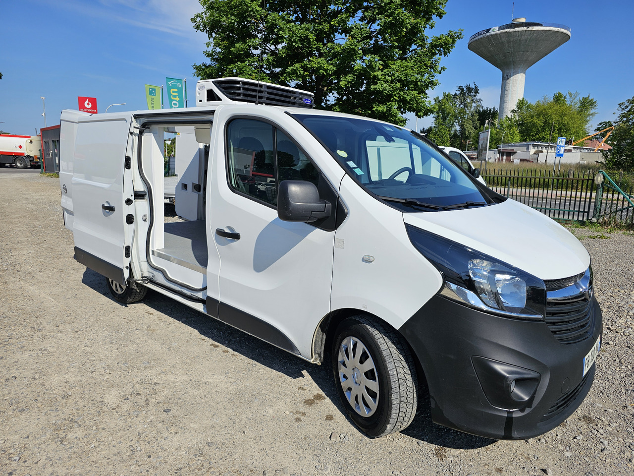 RENAULT TRAFIC L2H1 CHLODNIA MROZNIA CARRIER+230V KLIMA KAMERA EURO6 - Furgonas šaldytuvas: foto 1 RENAULT TRAFIC L2H1 CHLODNIA MROZNIA CARRIER+230V KLIMA KAMERA EURO6 - Furgonas šaldytuvas: foto 1