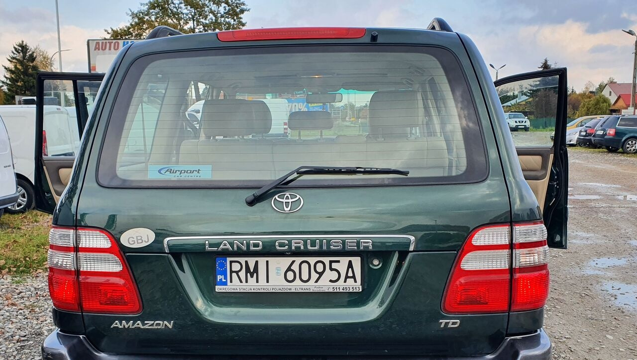 Toyota LAND CRUISER 100 4,2 TD KLIMA 7 OSOB - Lengvasis automobilis: foto 5 Toyota LAND CRUISER 100 4,2 TD KLIMA 7 OSOB - Lengvasis automobilis: foto 5