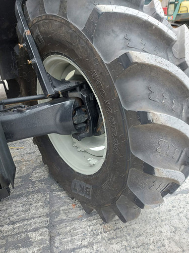 Traktorius 2012 Valtra T132: foto 9