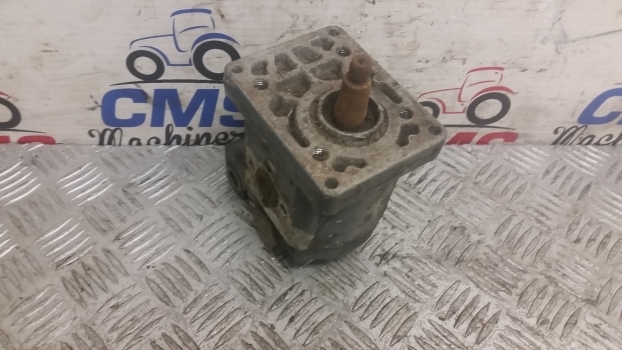 Bosch Rexroth Hydraulic Power Steering Pump 510625366; 1515105033 - Stiprintuvo siurblys - Traktorius: foto 1 Bosch Rexroth Hydraulic Power Steering Pump 510625366; 1515105033 - Stiprintuvo siurblys - Traktorius: foto 1