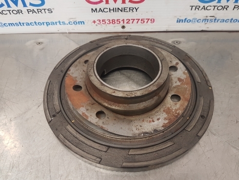Case 4230 Brake Piston And Bearing Carrier 399770r2, 399769r2, 193373a1 - Stabdžių dalys - Traktorius: foto 1 Case 4230 Brake Piston And Bearing Carrier 399770r2, 399769r2, 193373a1 - Stabdžių dalys - Traktorius: foto 1