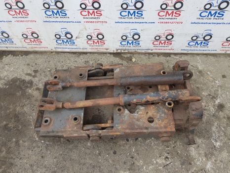 Case 5140, 5120, 5130 Pick Up Hitch For Parts 1974120c5, 1974107c5 - Rėmas/ Važiuoklė: foto 2 Case 5140, 5120, 5130 Pick Up Hitch For Parts 1974120c5, 1974107c5 - Rėmas/ Važiuoklė: foto 2