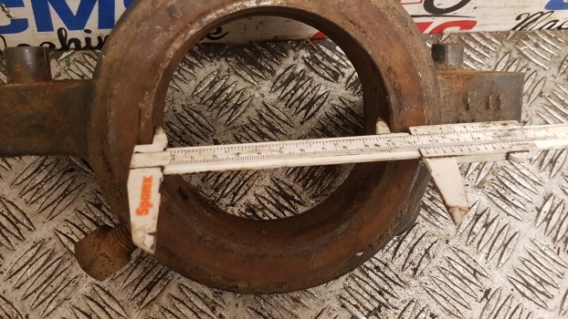 Case Cx70, Cx80, Cx90, Cx100 Front Axle Support Rear B510160 - Priekinė ašis - Traktorius: foto 2 Case Cx70, Cx80, Cx90, Cx100 Front Axle Support Rear B510160 - Priekinė ašis - Traktorius: foto 2