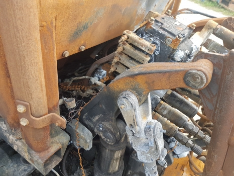 Case Maxxum 145 Hydraulic Lift Cover, Rockshaft, Arm Nut 47983350, 48199319 - Hidraulika: foto 1 Case Maxxum 145 Hydraulic Lift Cover, Rockshaft, Arm Nut 47983350, 48199319 - Hidraulika: foto 1