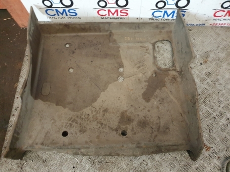 Case Mxm Series Mxm165, Mxm175, Mxm180, Mxm190 Cab Floor Mat 82023465 - Kabina ir interjeras - Traktorius: foto 1 Case Mxm Series Mxm165, Mxm175, Mxm180, Mxm190 Cab Floor Mat 82023465 - Kabina ir interjeras - Traktorius: foto 1