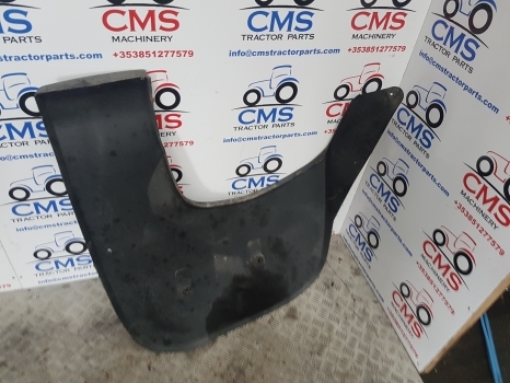 Case Mxm190, Mxm175 Cab Rear Fender Extension Rhs 82031843, 82028937 - Sparnas - Traktorius: foto 2 Case Mxm190, Mxm175 Cab Rear Fender Extension Rhs 82031843, 82028937 - Sparnas - Traktorius: foto 2
