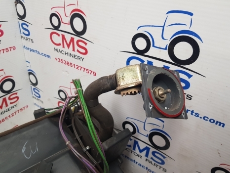 Case New Holland Tm, Mxm Cab Climate Control Assy 82034850, 82034852, 87701044 - Šildymas/ Ventiliacija - Traktorius: foto 3 Case New Holland Tm, Mxm Cab Climate Control Assy 82034850, 82034852, 87701044 - Šildymas/ Ventiliacija - Traktorius: foto 3