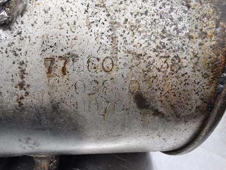 Claas Ares 656, 696, 616, 826, 600, 800 Series Exhaust Box Silencer 7700042338 - Išmetimo sistema: foto 4 Claas Ares 656, 696, 616, 826, 600, 800 Series Exhaust Box Silencer 7700042338 - Išmetimo sistema: foto 4