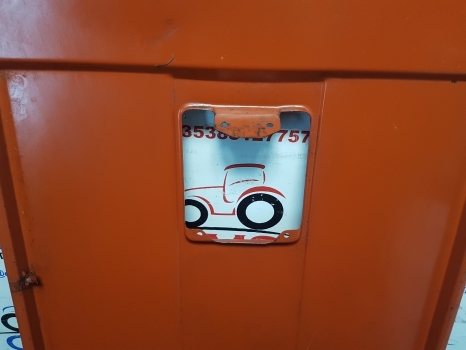 Fiat 980, 980dt Engine Bonnet. Hood, Check Measurament. - Kapotas - Traktorius: foto 3 Fiat 980, 980dt Engine Bonnet. Hood, Check Measurament. - Kapotas - Traktorius: foto 3