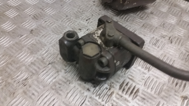 Fiat Tractor 980 Hydraulic Power Steering Pump With Rezervoir 5129481, 87569205 - Stiprintuvo siurblys - Traktorius: foto 2 Fiat Tractor 980 Hydraulic Power Steering Pump With Rezervoir 5129481, 87569205 - Stiprintuvo siurblys - Traktorius: foto 2