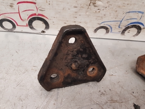Ford 10 Ser 7810 Carraro Front Axle King Pin Pair Top, Bottom Car115729, 115729 - Priekinė ašis - Traktorius: foto 5 Ford 10 Ser 7810 Carraro Front Axle King Pin Pair Top, Bottom Car115729, 115729 - Priekinė ašis - Traktorius: foto 5