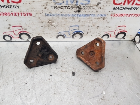 Ford 10 Ser 7810 Carraro Front Axle King Pin Pair Top, Bottom Car115729, 115729 - Priekinė ašis - Traktorius: foto 2 Ford 10 Ser 7810 Carraro Front Axle King Pin Pair Top, Bottom Car115729, 115729 - Priekinė ašis - Traktorius: foto 2