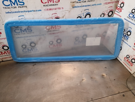 Ford 10, Tw, 600 Series Q Cab Rear Window Glass Upper Clear 83909857 - Langas ir dalys: foto 2 Ford 10, Tw, 600 Series Q Cab Rear Window Glass Upper Clear 83909857 - Langas ir dalys: foto 2