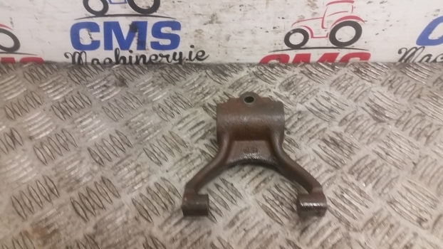 Ford 2600, 3600, 2000 Rear Axle Differential Lock Fork C5nn4n053a, C7nn7n515 - Diferencialas - Traktorius: foto 5 Ford 2600, 3600, 2000 Rear Axle Differential Lock Fork C5nn4n053a, C7nn7n515 - Diferencialas - Traktorius: foto 5