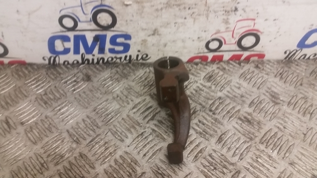 Ford 2600, 3600, 2000 Rear Axle Differential Lock Fork C5nn4n053a, C7nn7n515 - Diferencialas - Traktorius: foto 4 Ford 2600, 3600, 2000 Rear Axle Differential Lock Fork C5nn4n053a, C7nn7n515 - Diferencialas - Traktorius: foto 4