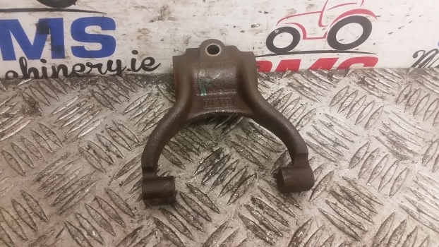Ford 2600, 3600, 2000 Rear Axle Differential Lock Fork C5nn4n053a, C7nn7n515 - Diferencialas - Traktorius: foto 1 Ford 2600, 3600, 2000 Rear Axle Differential Lock Fork C5nn4n053a, C7nn7n515 - Diferencialas - Traktorius: foto 1